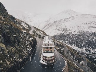 10 unika hotellupplevelser världen över illustration